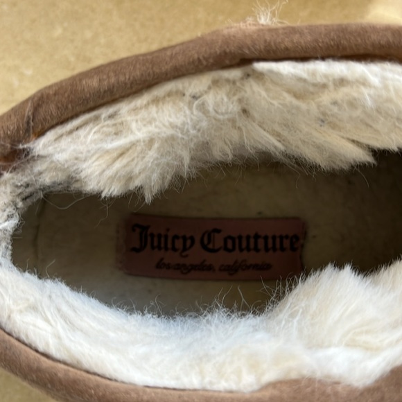 Juicy couture tan moccasins new condition - Picture 3 of 3